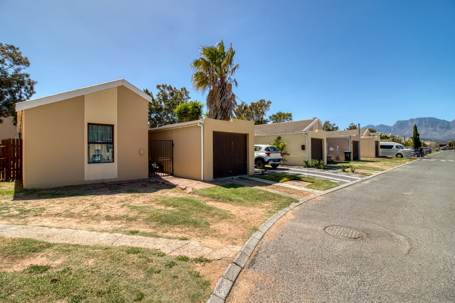 3 Bedroom Property for Sale in Fairview Golf Estate Western Cape